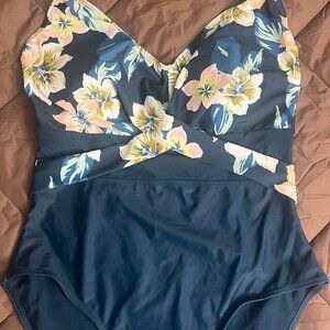 Womens 1 piece swimsuit